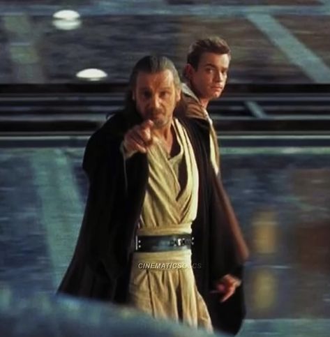 Star Wars Cast Prequels, Star Wars Anakin And Obi Wan, Ewan Mcgregor Obi Wan, Star Wars Meme, Qui Gon, Star Wars Cast, Star Wars Background, High Ground, Liam Neeson