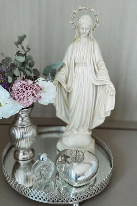 Virgencita Altar At Home, Catholic Alters For Home, Candlestick Collection, Catholic Home Decor, Old Money House, Family Altar, Blessed Mother Statue, Catholic Altar, Mini Altar