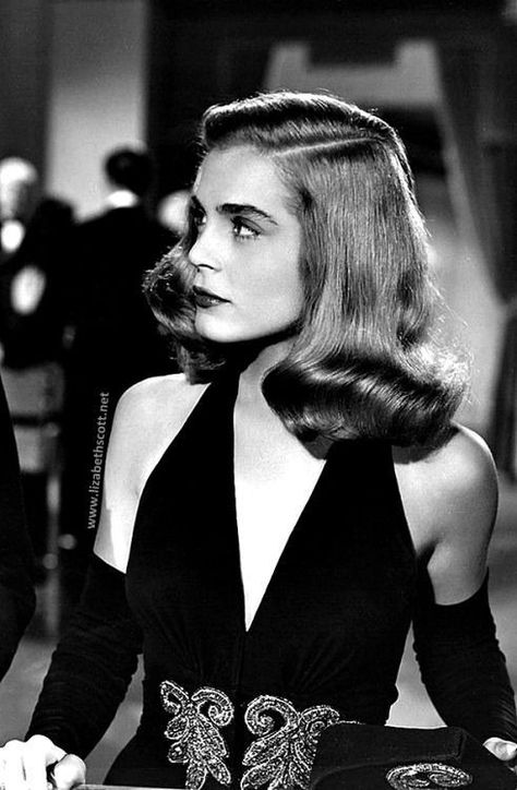 "Dead Reckoning" with Lizabeth Scott Noir Illustration, Vintage Hollywood Fashion, Lizabeth Scott, Classic Film Noir, Hollywood Aesthetic, Photo Cinema, Old Hollywood Movies, Hollywood Waves, Wild Honey