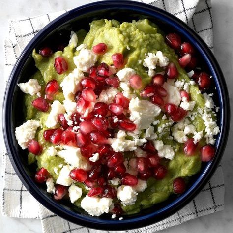 Pomegranate Guacamole, Best Christmas Appetizers, Cranberry Oatmeal, Bacon Guacamole, Christmas Appetizers Easy, Feta Cheese Recipes, Bacon Wrapped Asparagus, Mashed Avocado, Thanksgiving Appetizers