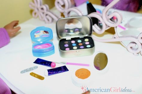 How to make American Girl Makeup Diy Makeup Pouch, Puffy Paint Diy, Barbie Plane, Makeup Pouch Diy, American Girl House, Diy Eyeshadow, Ag Doll Crafts, Olivia Jade, American Girl Diy