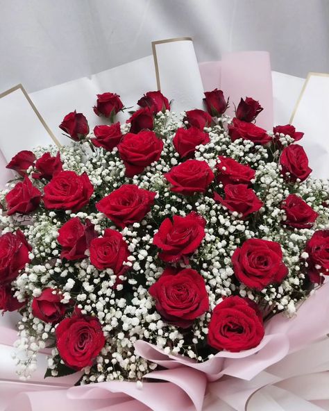 Today's "BIG BOUQUETS" order 😳😍✨ 🌹 3 Dozen Rose Bouquet with Gypsophila 💰 Money Bouquet with 1 Dozen Rose (w/ 20K cash) Big thanks to you, ma'am Mirasol, for your trust and repeat order! 🙏🩷😁 #TodaysSurprise #TodayaOrder #BigBouquets #BigFlowerBouquets #RoseBouquet #MoneyBouquet #GiftIdeas #SurpriseIdeas #SurpriseCebu #Cebu #CebuSurprise #SMNC #SurpriseMeNowCebu Bouquet With Gypsophila, Dozen Roses, Money Bouquet, Thanks To You, Big Thanks, Rose Bouquet, Flowers Bouquet, Instagram