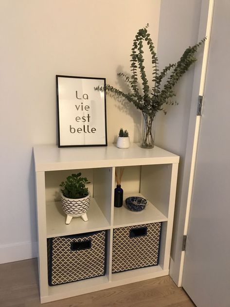 Home interior free ideas 2022 https://youtu.be/YCdRUgkpeHs 4 Cube Shelf Decor, Cube Storage Aesthetic, Living Room Cube Storage, Cube Storage Ideas, Cube Storage Decor, Home Decor Ideas Bedroom, Decor Ideas Bedroom, Storage Inspiration, Storage Cubes