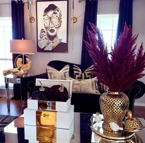 Black White And Purple Living Room, Black And Gold Esthetics Room, Purple Black And Gold Living Room, Purple And Gold Dining Room Decor, Black White Gold Purple Living Room, Purple Glam Living Room, Purple Living Room Ideas Color Schemes, Purple And Gold Living Room, Purple Living Room Ideas