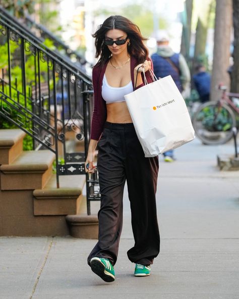 Attention! There's a new hit Adidas sneaker in town. Discover the SL-72s, as worn by Emily Ratajkowski, at the link in bio. Emily Ratajkowski Sneakers, Adidas Sl72 Outfit Women, Sl 72 Adidas Outfit, Adidas Sl 72 Woman Outfit, Adidas Sl 72, Effortlessly Chic Outfits, Adidas Sneaker, Adidas Outfit, Autumn 2024