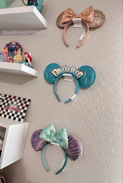 Hang Disney Ears On Wall, Displaying Mickey Ears On Wall, Displaying Disney Ears, How To Display Mickey Ears, Minnie Ear Display, Mickey Ear Storage, Display Disney Ears, Display Minnie Ears, Mickey Mouse Ears Display