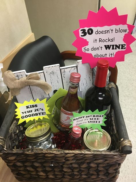 Dirty Thirty Gift Basket, 40th Birthday Presents For Women, 30th Birthday Gift Baskets, 40th Birthday Presents, 30th Birthday Ideas For Women, 30th Birthday Presents, Women Gift Ideas, Mom Birthday Crafts, Birthday Gifts For Brother