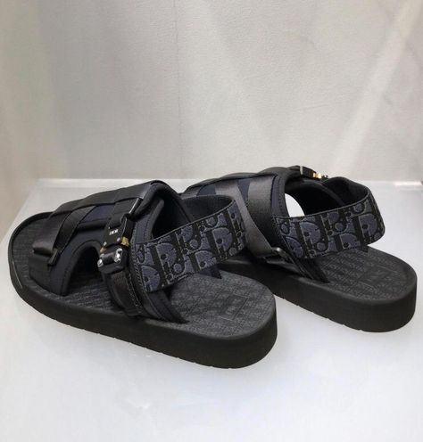 Dior Homme (Kim Jones) x Sorayama sandals from pre-fall 19 collection by PSL Luxury Sandals For Men, Dior Sandals Men, Dior Shoes For Men, Best Mens Shoes, Black Dior Slides, Dior Homme Shoes, Mens Shoes Casual, Special Shoes, Bts Clothing