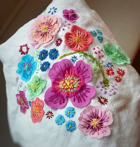 Embroidered Applique Flowers, Embroidered Flower Quilt, Summer Multicolor Embroidered Fabric With Floral Applique, Festive Bohemian Floral Embroidered Fabric, Lace Fabric With Multicolor Floral Embroidery And Applique, Sewn Flowers, Spring Floral Applique Embroidered Organza Fabric, Linen Sewing, Textile Flowers