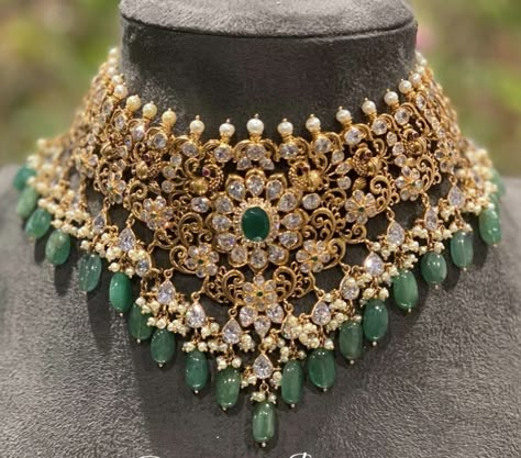 Latest Gold Choker Necklace Designs, Latest Choker Necklace Designs, Choker Necklace Designs Gold Indian, Gold Choker Necklace Indian, Wedding Jewellery Designs, Bridal Necklace Designs, Gold Earrings Models, Choker Necklace Designs, Bridal Jewellery Design