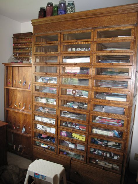 Pharmacy Storage, Drawer Inspiration, Victorian Crafts, Sewing Room Inspiration, Craft Organizer, Craft Spaces, Tim Holtz Crafts, Craft Shed, Tied Ribbon