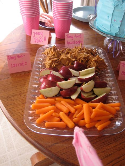 Charming Chandler Chatter: Pony Party Part 1 : The Food Horse Party Snack Ideas, Horse Birthday Food Ideas, Horse Themed Snacks, Horse Party Snacks, Cowgirl Party Snacks, Horse Birthday Party Food Ideas, Spirit Horse Birthday Party, Girls Horse Birthday Party, Horse Party Food