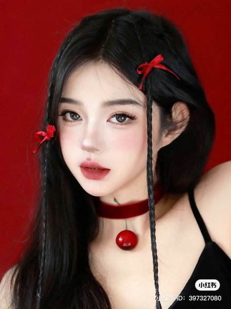 Pfp Red, Soft Natural Makeup, Asian Makeup Looks, Chinese Makeup, Korean Eye Makeup, Side Hairstyles, Ethereal Makeup, Red Makeup, Beauty Photoshoot