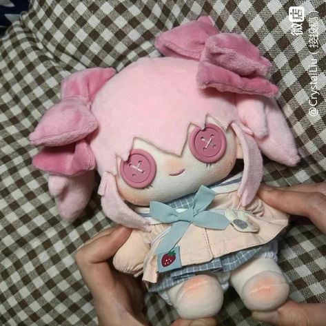 Madoka Magica Plushies, Madoka Magica Merch, Doll Plushies, Doll Aesthetic, Bead Charms Diy, Plush Pattern, Japanese Dolls, Madoka Magica, Fairy Dolls