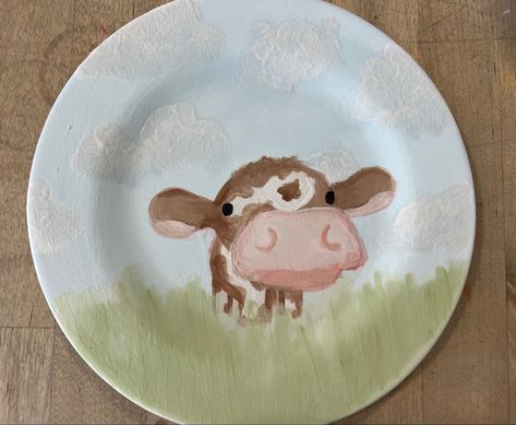 Aesthetic Ceramic Painting Ideas, Cow Print Pottery Painting, Aesthetic Ceramic Plate, Art With Paint Samples, Cute Cow Things, Crock A Doodle Pottery Ideas Inspiration, Chicken Pottery Painting, Paint A Pottery Ideas, Cow Clay Art