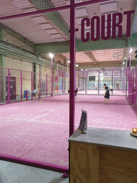 Paddle Tennis Court Design, Tennis Interior Design, Indoor Tennis Court Design, Indoor Pickleball Court, Indoor Tennis Court, Tennis Court Design, Pink Retro Wallpaper, Sport Bar Design, Indoor Tennis