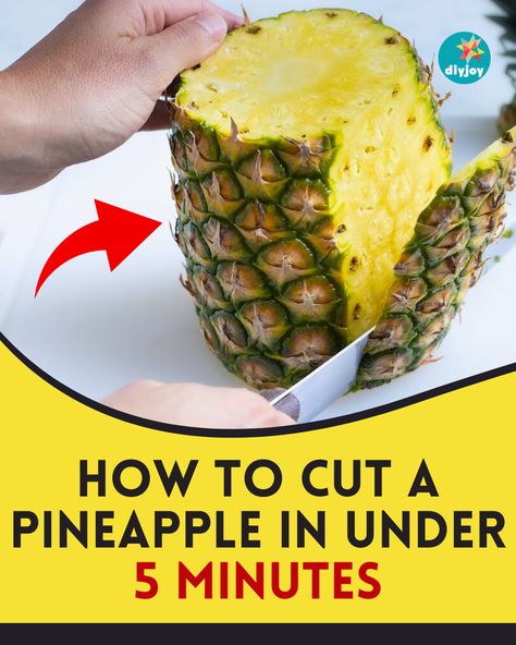 Don't know how to cut a pineapple? Here's an easy way to do it in just a few minutes! Find the instructions here. How To Cut A Pineapple, Cut A Pineapple, Eating Pineapple, Cut Pineapple, Foods Healthy, Pineapple Recipes, Best Salad Recipes, Pineapple Upside, Pineapple Upside Down