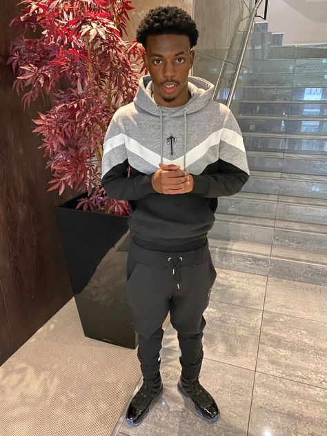 Polo Tracksuit, Trapstar Tracksuit, Uk Drip, Nike Slippers, Hoodie Outfits, Outfit Hoodie, Drip Outfit Men, Dope Fits, King Fashion