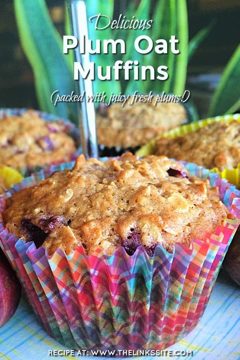 Plums Recipes Dessert, Plum Muffins, Apple Crumble Muffins, Crumble Muffins, Healthy Oats, Cake Light, Scones Recipe Easy, Plum Recipes, Scones Easy