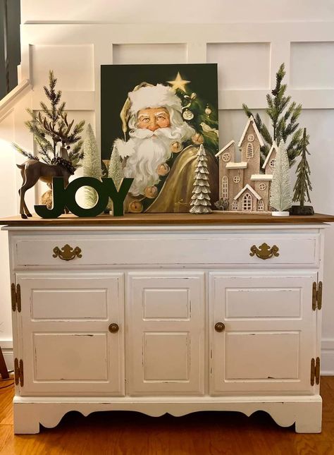 Bedroom Dresser Christmas Decor, Dresser Christmas Decor, Christmas Sideboard Decor, Dresser Decorations, Christmas Hutch Decor, French Country Cottage Christmas, Country Cottage Farmhouse, Kitchen Vignettes, Sideboard Decor