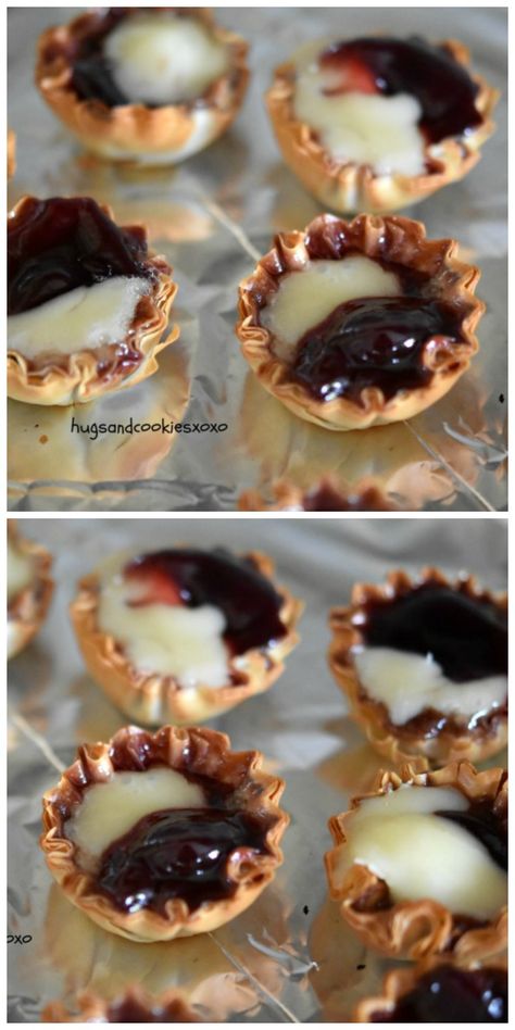 Raspberry Brie Bites, Brie Cups Appetizer, Brie Cups, Philo Pastry, Raspberry Brie, Recipes Using Puff Pastry, Raspberry Jam Recipe, Brie Puff Pastry, Brie Appetizer