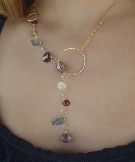 Necklace With Stones Gemstones, Gemstone Lariat Necklace, Homemade Jewelry, Necklace Gemstone, Necklace Fashion, A Necklace, Jewelry Gemstone, Diy Schmuck, Precious Jewelry