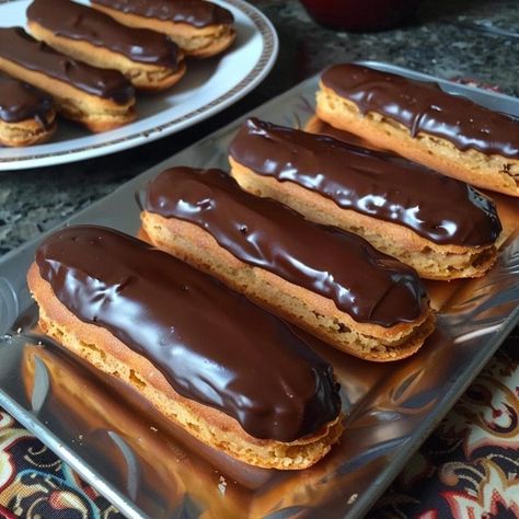 Classic Chocolate Eclairs Copycat Green Beans, Savory Green Beans, Strawberry Jello Pie, Chocolate Eclair Dessert, Low Calorie Recipes Easy, Jello Pie, Chocolate Eclairs, Apple Oatmeal Cookies, Chocolate Eclair