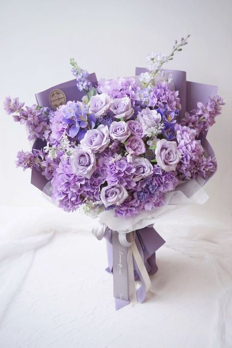 Cute Flowers Bouquet, Purple Bouquets, Birthday Flowers Bouquet, Luxury Flower Bouquets, Birthday Wishes Flowers, Purple Bouquet, Boquette Flowers, Flowers Bouquet Gift, Flower Therapy