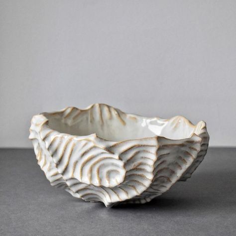 Low Vase, Coral Sculpture, The Bottom Of The Ocean, Ceramics Pottery Bowls, Beginner Pottery, Pottery Platter, Sculpture Art Clay, Bottom Of The Ocean, Ceramic Texture