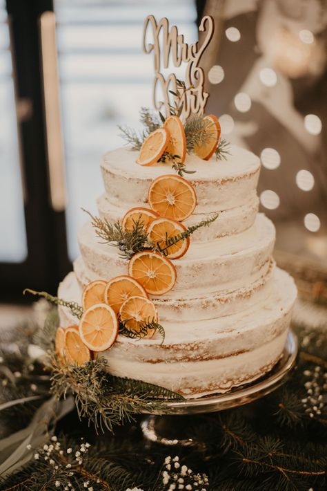 Pumpkin Wedding Cakes, Lemon Wedding Cakes, Wedding Cake Photography, Barn Wedding Cakes, Orange Wedding Cake, Floral Cake Design, Wedding Cheesecake, Christmas Wedding Themes, Italian Wedding Cakes