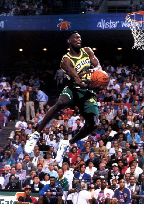 Nba Slam Dunk Contest, Best Dunks, Shawn Kemp, Dunk Contest, Basketball Tricks, Seattle Supersonics, Nba All Star, Seattle Sports, Basketball History