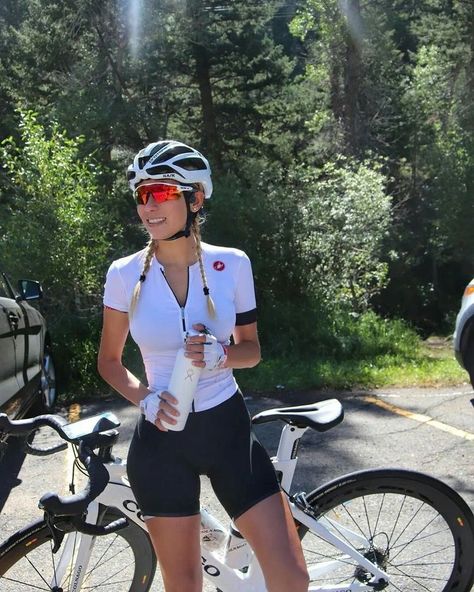 Biking Outfit Women, Woman Cycling Outfit, Mountain Biking Outfit, Bike Outfits Women, Cycling Outfits Women, Biking Outfits, Bike Woman, Cyclist Outfit, Woman Cycling