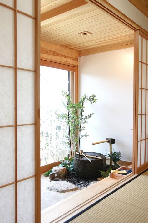 Indoor Zen Garden, Modern Japanese Interior, Zen Interiors, Zen House, Japanese Home Design, Zen Garden Design, Japanese Style House, Traditional Japanese House, Japan Home