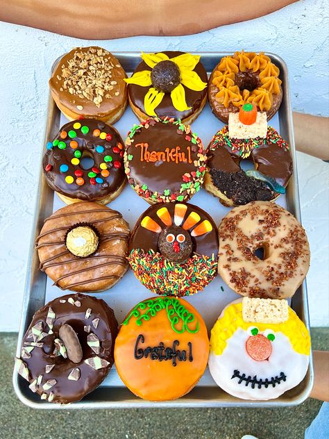 Donuts, Thanksgiving Donuts Donut Ideas Decoration, Thanksgiving Donut Decorating Ideas, Fall Donut Decorating Ideas, Thanksgiving Donuts Decoration, Decorate Donuts Ideas, Turkey Donuts Ideas, Donut Turkey, Fall Donuts Ideas, Thanksgiving Donuts Ideas