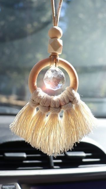 Macrame Car Diffuser Diy, Macrame Suncatcher, Macrame Things, Macrame Gifts, Wall Niches, Macrame Crafts, Simpul Makrame, Macrame Designs, Pola Macrame