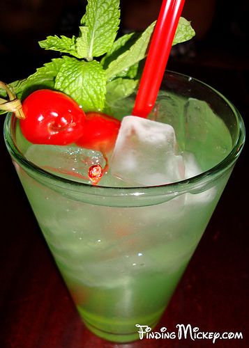 Disneyland Mint Julep | Flickr - Photo Sharing! Mint Julep Recipe Disneyland, Non Alcoholic Party Drinks, New Orleans Square Disneyland, Disney Test, Mint Julep Bar, Disneyland Party, Julep Recipe, Mint Julep Recipe, Kid Friendly Drinks