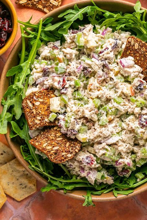 Fall Chicken Salad Spinach Chicken Salad Recipes, Chicken Salad With Broccoli, Celery Chicken Recipes, Apple Recipes Healthy Lunch, Fall Chicken Salad Sandwich, Best Healthy Chicken Salad Recipe, Fall Salad Meal Prep, Ways To Eat Chicken Salad, Round Swamp Farm Chicken Salad Copycat