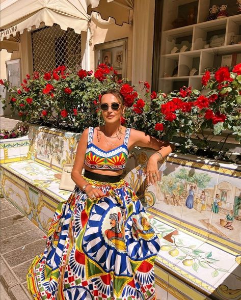 Dolce And Gabbana Aesthetic, Wedding Pool Party, Italian Theme, Giovanna Battaglia, Dolce E Gabbana, Amalfi, Floral Print Dress, Dress Skirt, Fashion Beauty