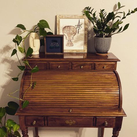 Nhu Ngo on Instagram: “#rolltopdesk” Roll Top Desk Decor, Winter Office, Roll Top Desk, Roll Top, Writing Desk, Sitting Room, Antique Dresser, Desk Decor, Colorful Decor