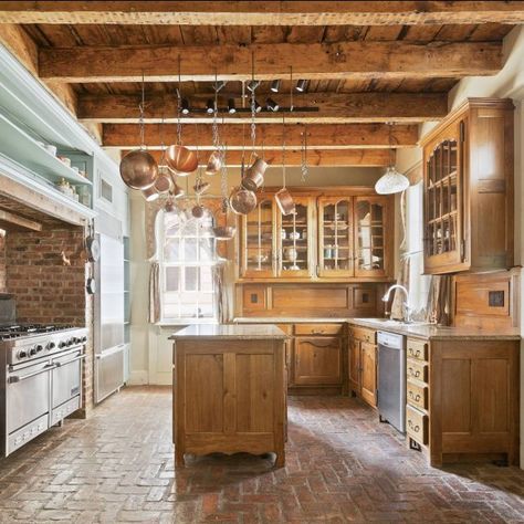 Wood Frame House, West Village Townhouse, Banquette Dining, Nyc Townhouse, Clapboard Siding, New York Homes, Open Living Room, Brick Flooring, West Village