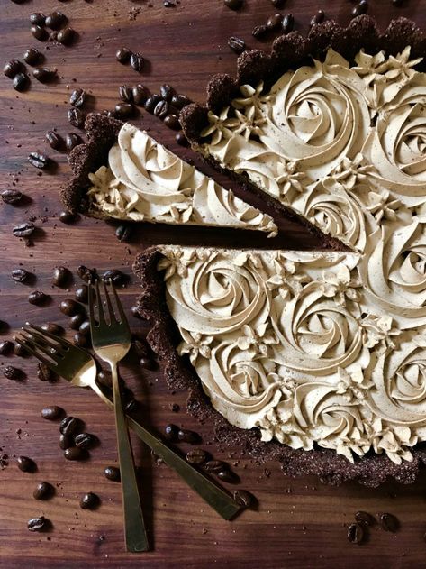 Chocolate Tart With Espresso Cream, Rectangle Tart Recipes, Chocolate Dessert Board, Elegant Chocolate Cake, Espresso Tart, Rectangle Tart, Stunning Desserts, Flavored Whipped Cream, Best Chocolate Desserts