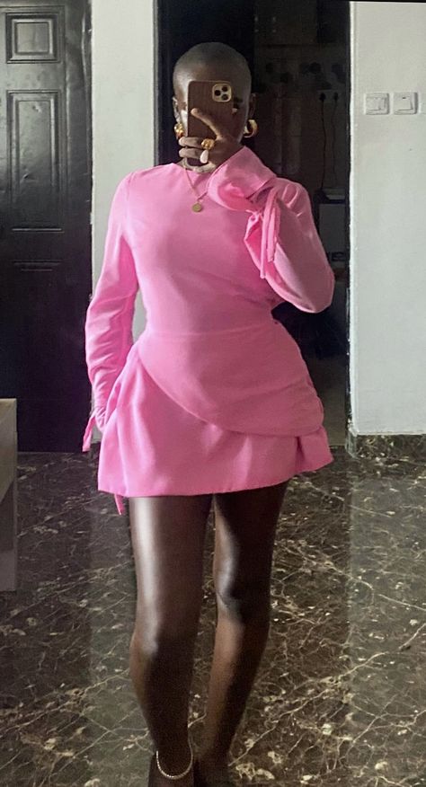 Classy Swimsuit, Picnic Fashion, Chic Dress Classy, Classy Outfits For Women, Cute Short Dresses, Dinner Dress Classy, Pink Mini Dress, Effortlessly Chic Outfits, African Inspired Fashion