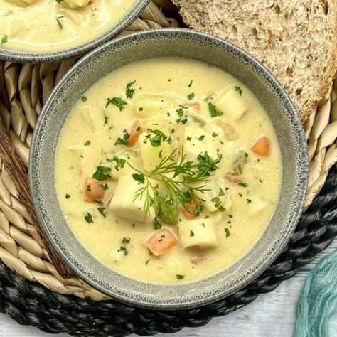 Norwegian Vegetarian Recipes, Icelandic Fish Soup Recipe, Vegan Swedish Recipes, Vegan Norwegian Recipes, Alaskan Food, Swedish Foods, Root Vegetable Soup, Vegan Minimalist, Viking Food