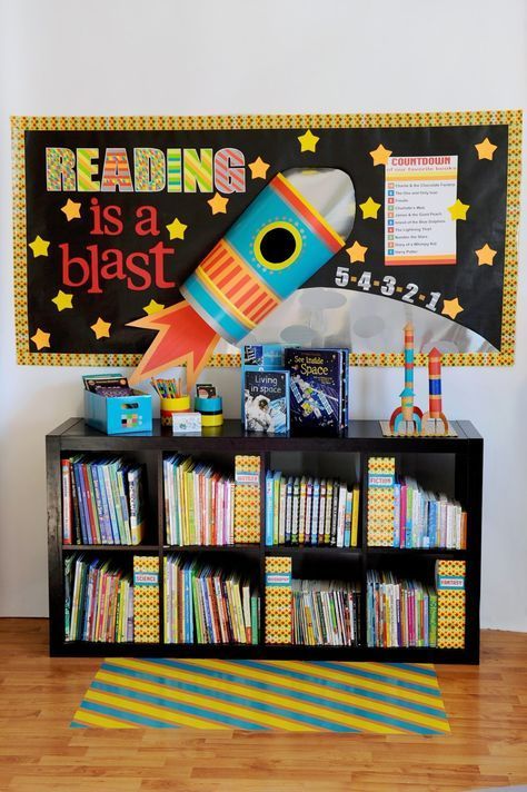 The Gilded Pear: Reading Is A Blast Bulletin Board & Free Printable Reading Nook Classroom, Space Theme Classroom, Tata Surya, Reading Display, Classroom Boards, Library Bulletin Board, Space Classroom, Reading Bulletin Boards, Preschool Reading