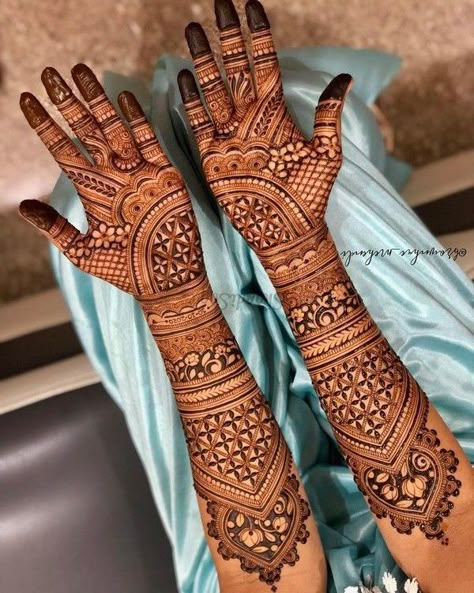 Full Hand Traditional Mehendi, Bridal Mehndi Designs Brides Indian Full Hand, Elbow Mehendi Design, Big Mehndi Designs, Mehendi Designs For Hands Till Elbow, Mehendi Designs Till Elbow, Mehndi Designs Till Elbow, Rajasthani Mehndi Designs, Indian Mehndi Designs