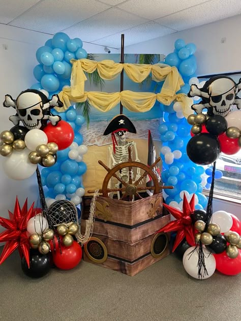 Pirates Balloon Decoration, Pirates Decorations Party, Pirate Photo Booth Backdrop, Pirate Birthday Decorations, Pirate Balloon Decorations, Pirate Theme Decor, Pirate Balloon Arch, Pirates Of The Caribbean Birthday Party, Pirate Theme Decorations