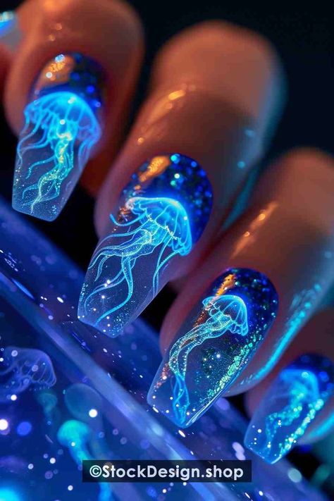 Galaxy Nail Ideas, Pirates Of The Caribbean Nail Art, Manta Ray Nails, Nail Designs Animals, Glow In The Dark Nail Ideas, Nail Art Character Design, Deep Sea Nails, Stingray Nails, Jelly Fish Nails Art