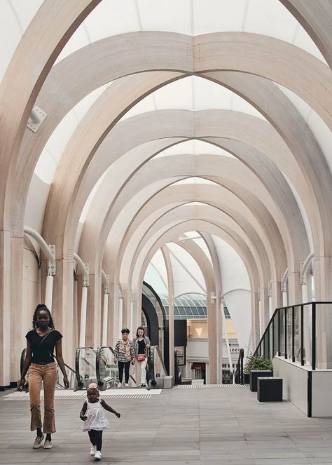 make architects completes curved ‘glulam’ timber structure walkway in melbourne Arch Structure, Sofitel Hotel, معرض فني, Walkway Design, Tensile Structures, Pedestrian Walkway, Timber Structure, Labuan, Structure Architecture