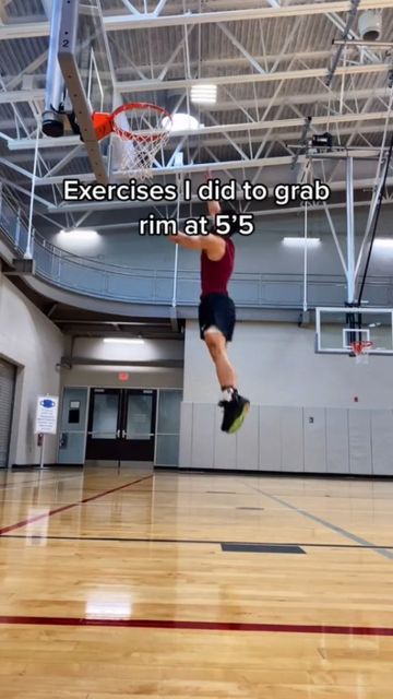 Best Dunks, Vertical Jump Training, Vertical Jump, Basketball Tips, Back Scratcher, Basketball Drills, Basketball Wallpaper, Track Workout, High Jump