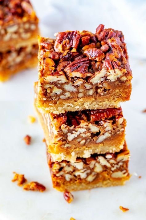 Keto Pecan Pie Bars Keto Pecan Pie Bars, Pecan Bar, Low Carb Pecan Pie, Pecan Bars Recipe, Keto Pecan Pie, Pecan Pie Cookies, Keto Thanksgiving, Butter Pecan Cookies, Pecan Bars